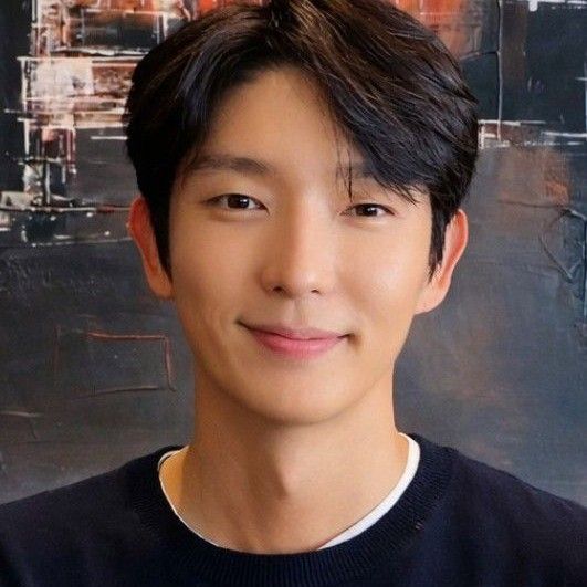 A moment captured by a fan of Lee Joongi