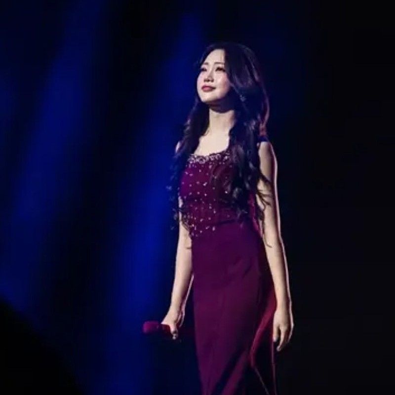 粉絲拍下的洪智允瞬間