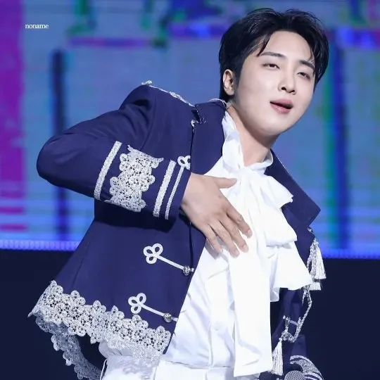 Behind-the-scenes cut of Hwang Yunsung