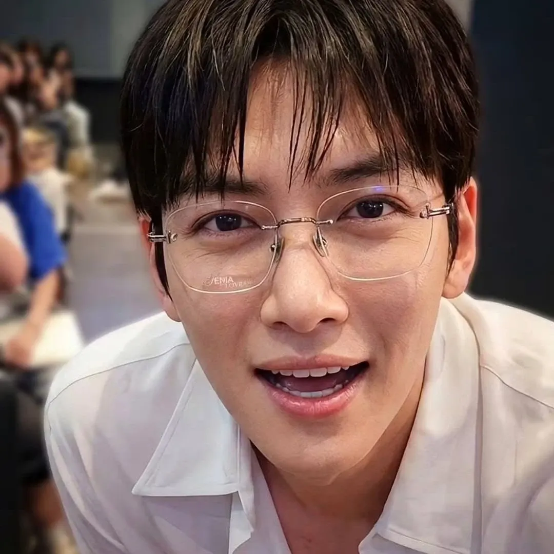 Latest photo of Ji Changwook