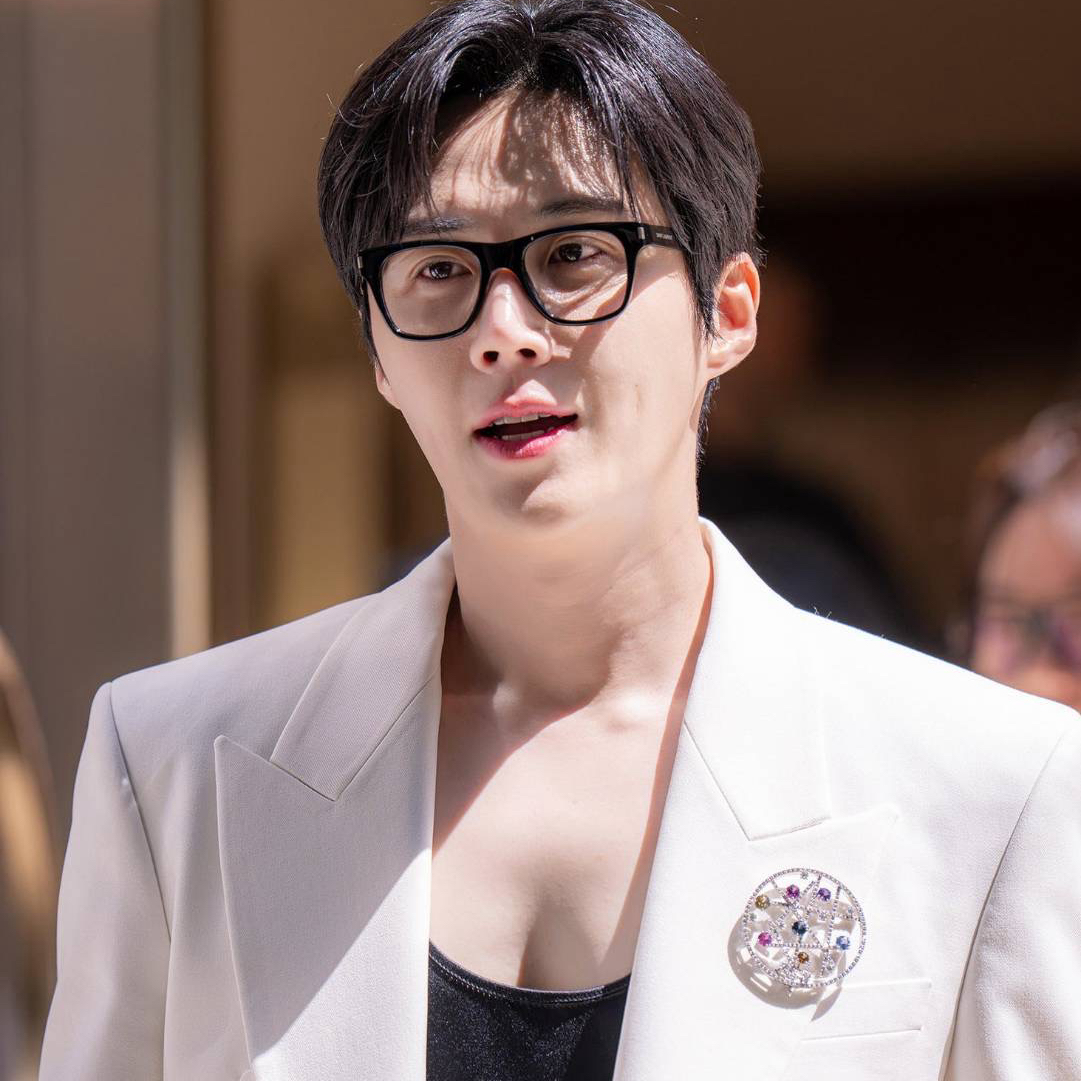 Recent activity shot of Kim Seonho