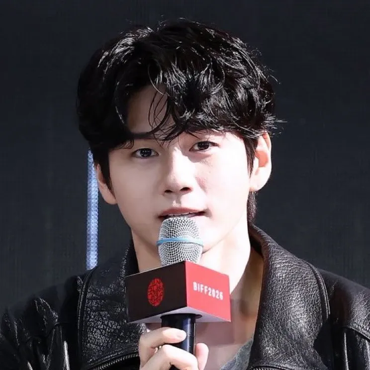 옹성우의 비하인드 컷
