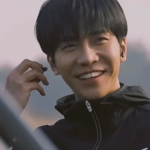 Cuplikan di balik layar dari Lee Seunggi