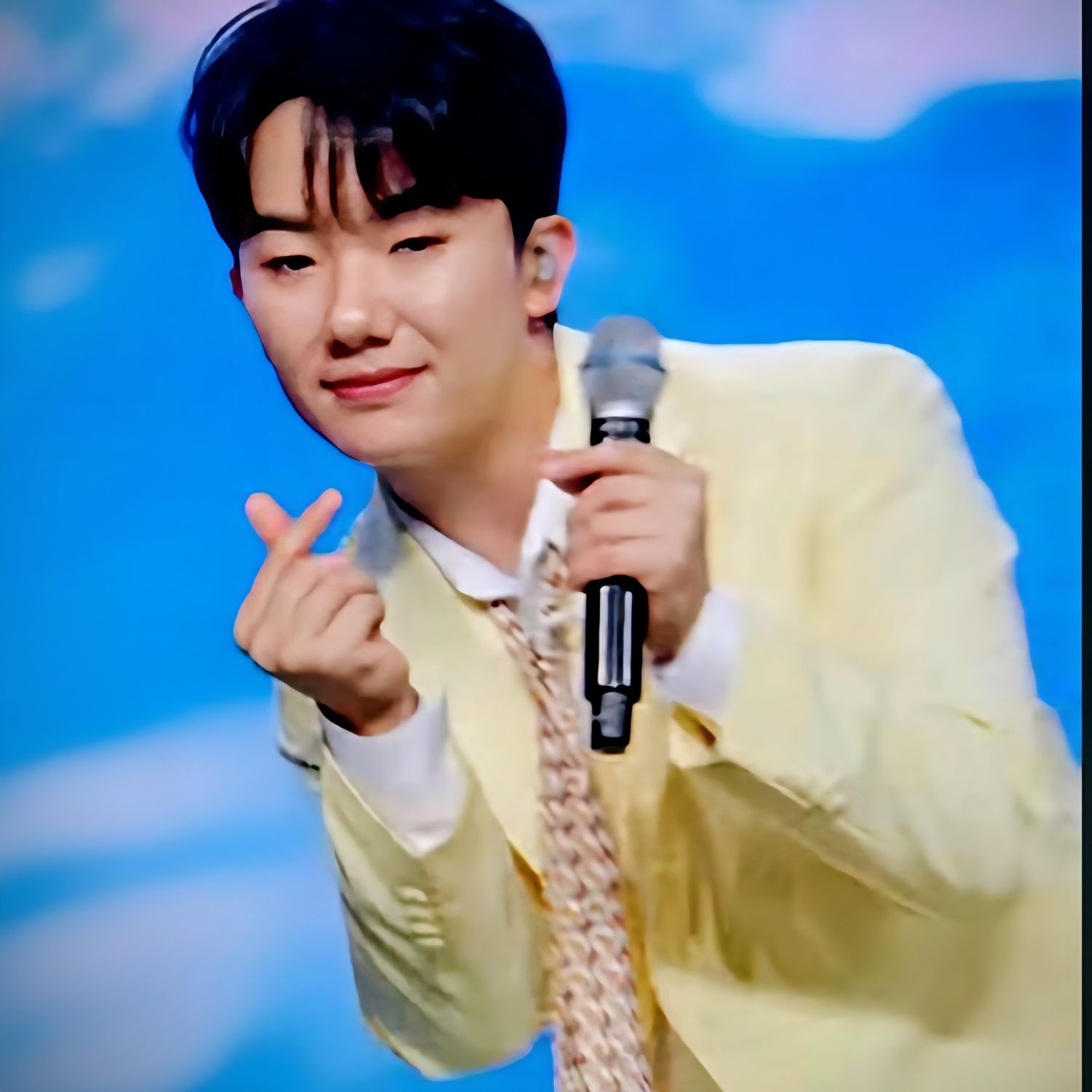 A moment captured by a fan of Nam Seungmin