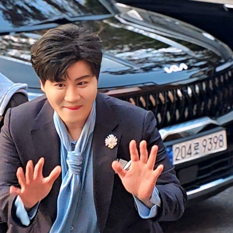 チン・ヘソンの最近の活動ショット