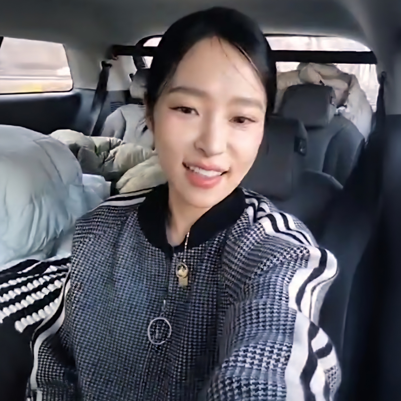 ホンジャの最近の活動ショット