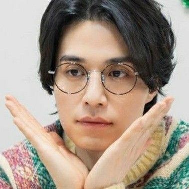 Behind-the-scenes cut of Lee Dongwook