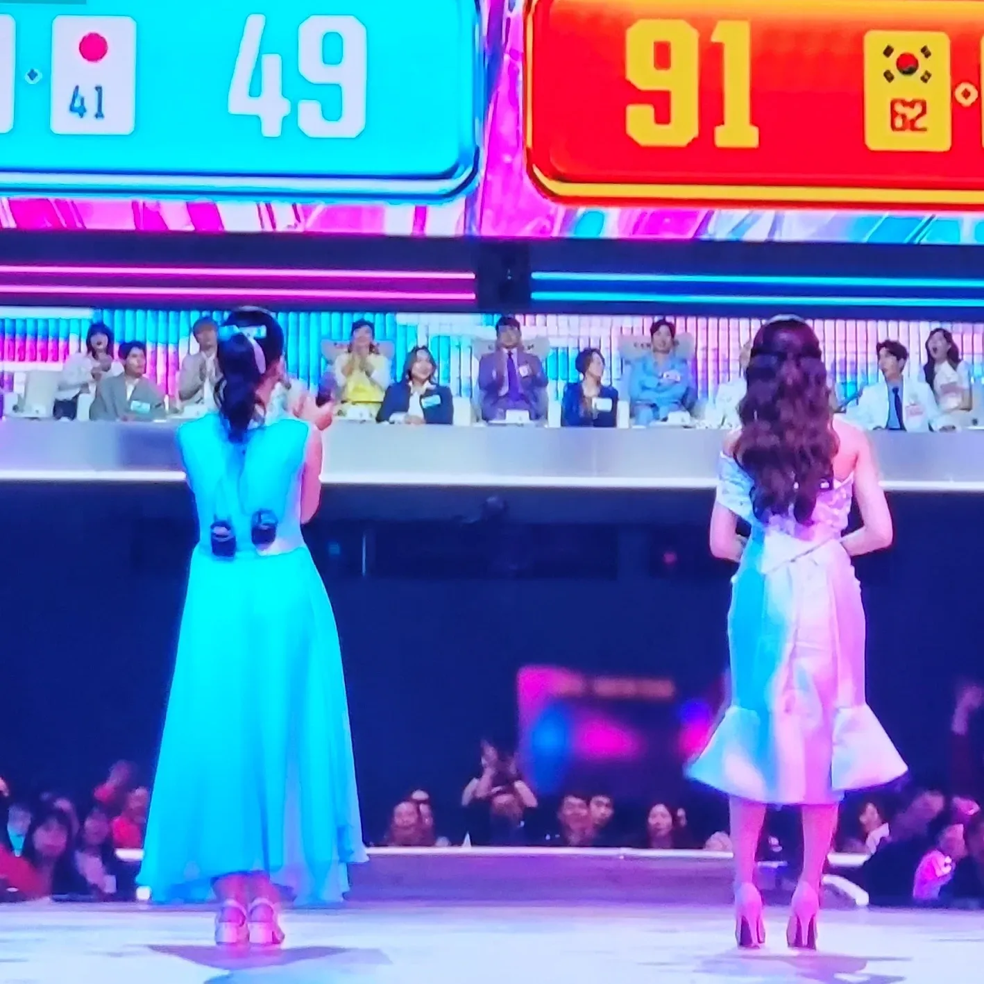 粉丝拍下的洪智允瞬间