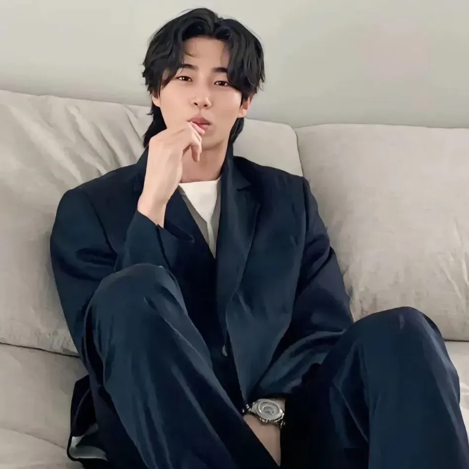 Latest photo of Byeon Wooseok