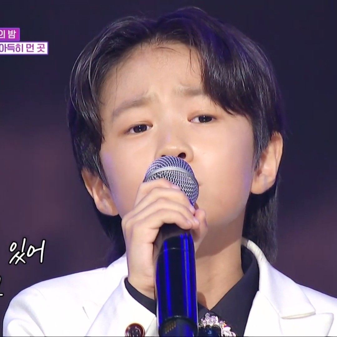 A moment captured by a fan of You Jiwoo