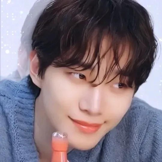 イ・ジュノのビハインドカット