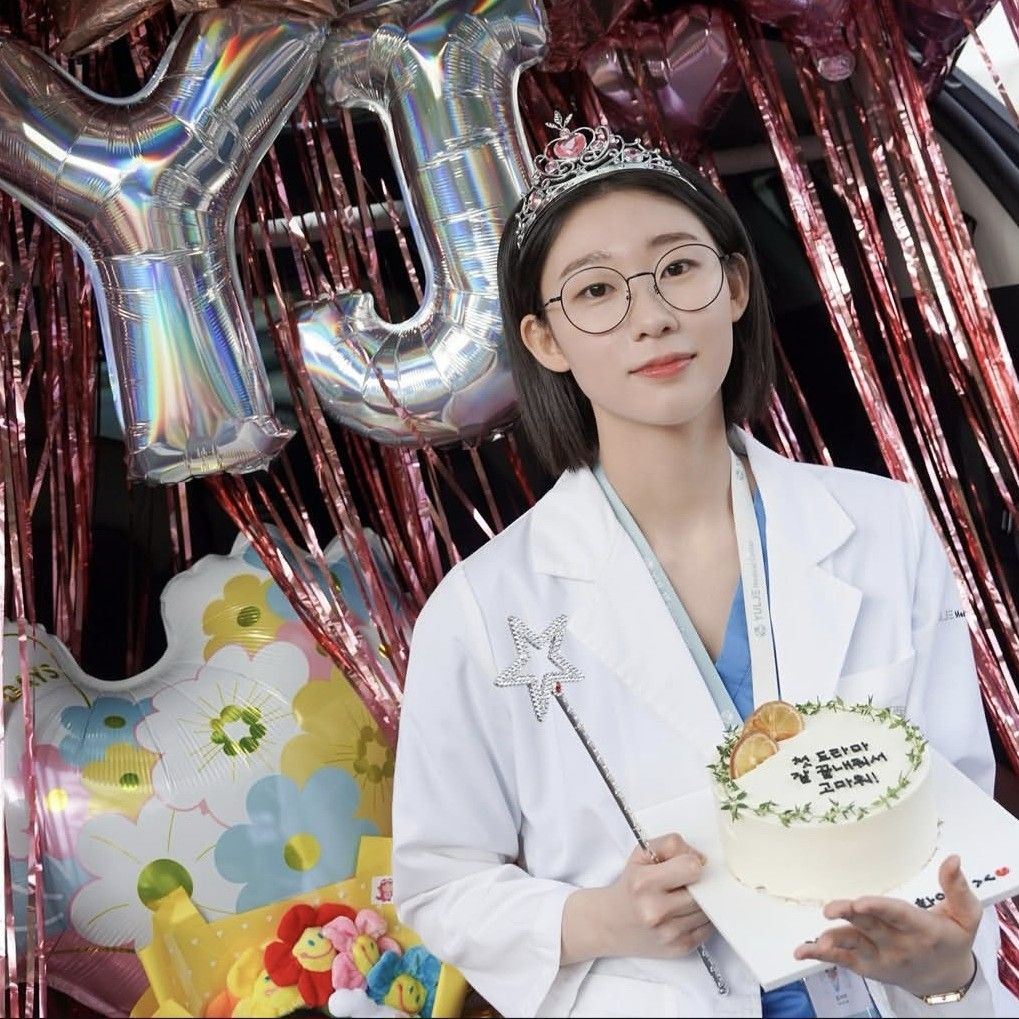 Behind-the-scenes cut of Han Yeji