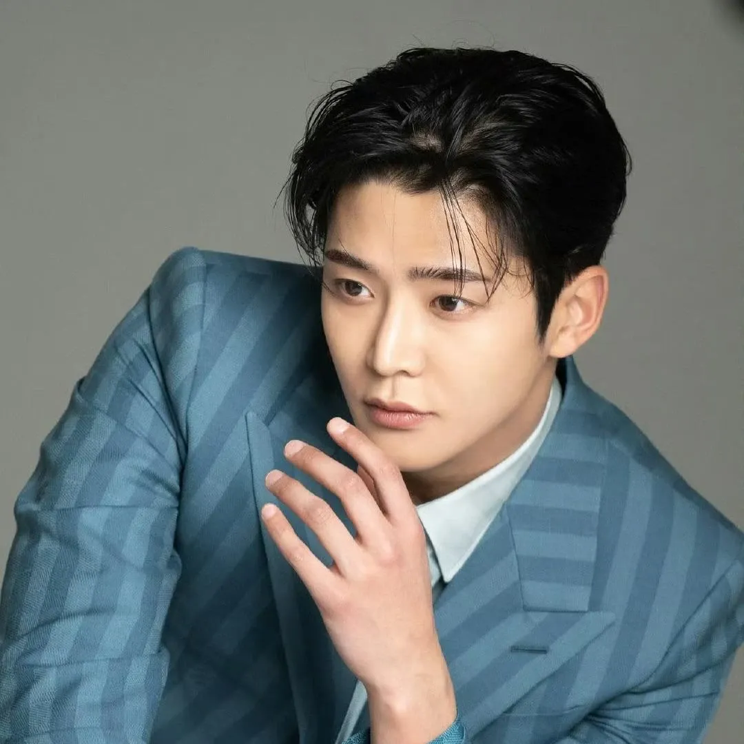 Momen yang diabadikan oleh penggemar Rowoon