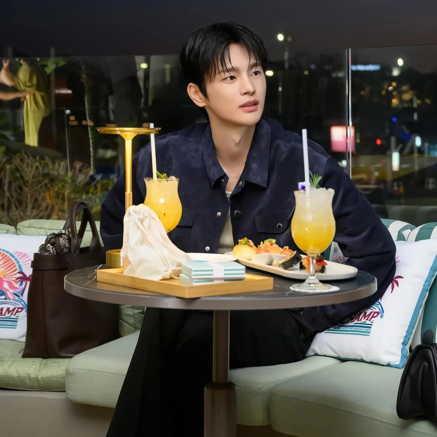 Cuplikan di balik layar dari Seo Inguk