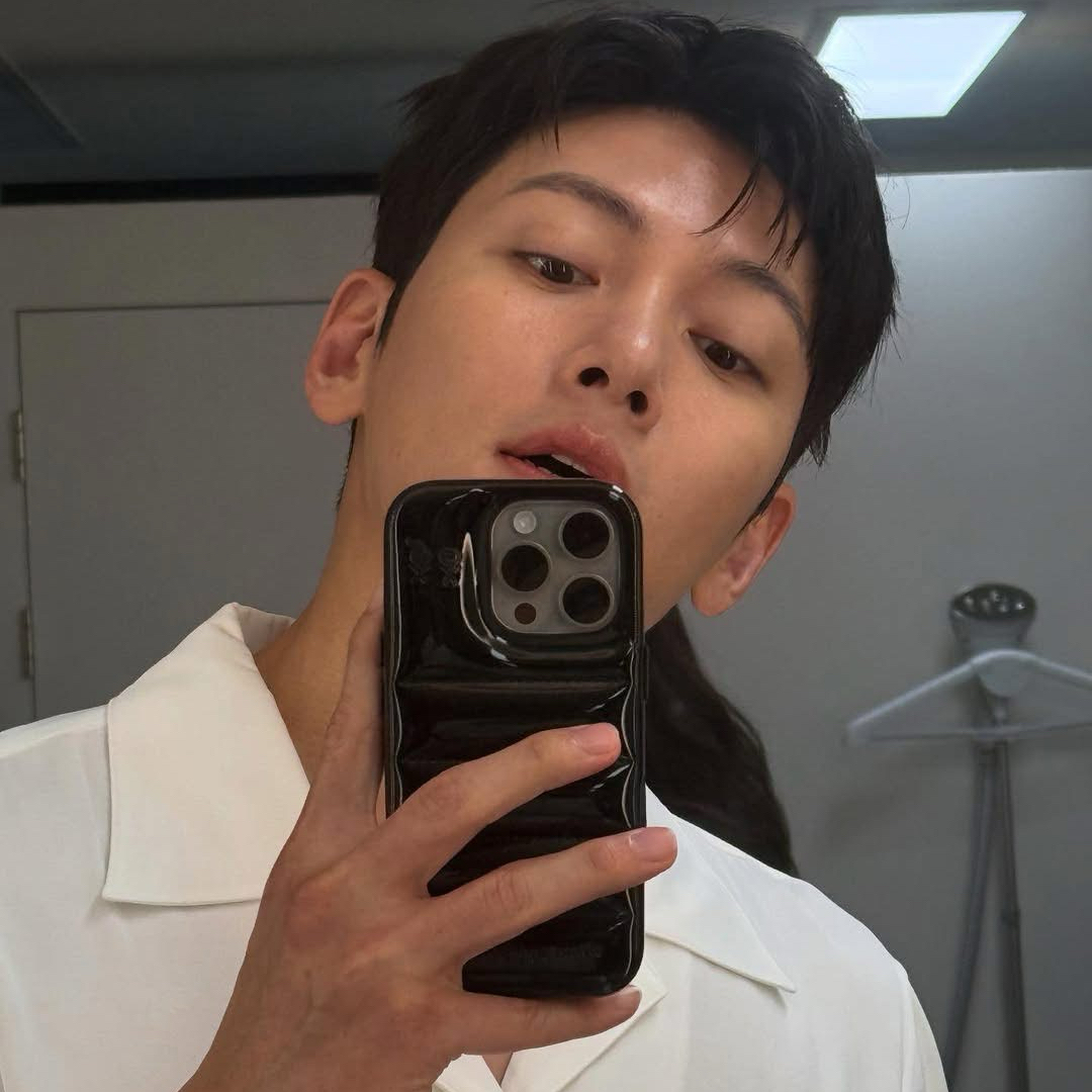 Behind-the-scenes cut of Ji Changwook