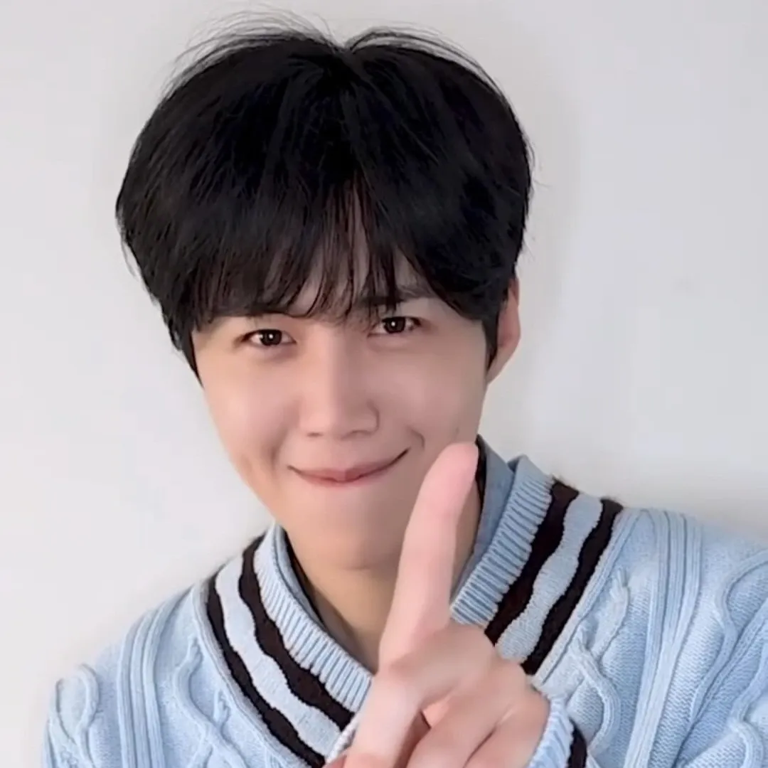 Behind-the-scenes cut of Kim Seonho