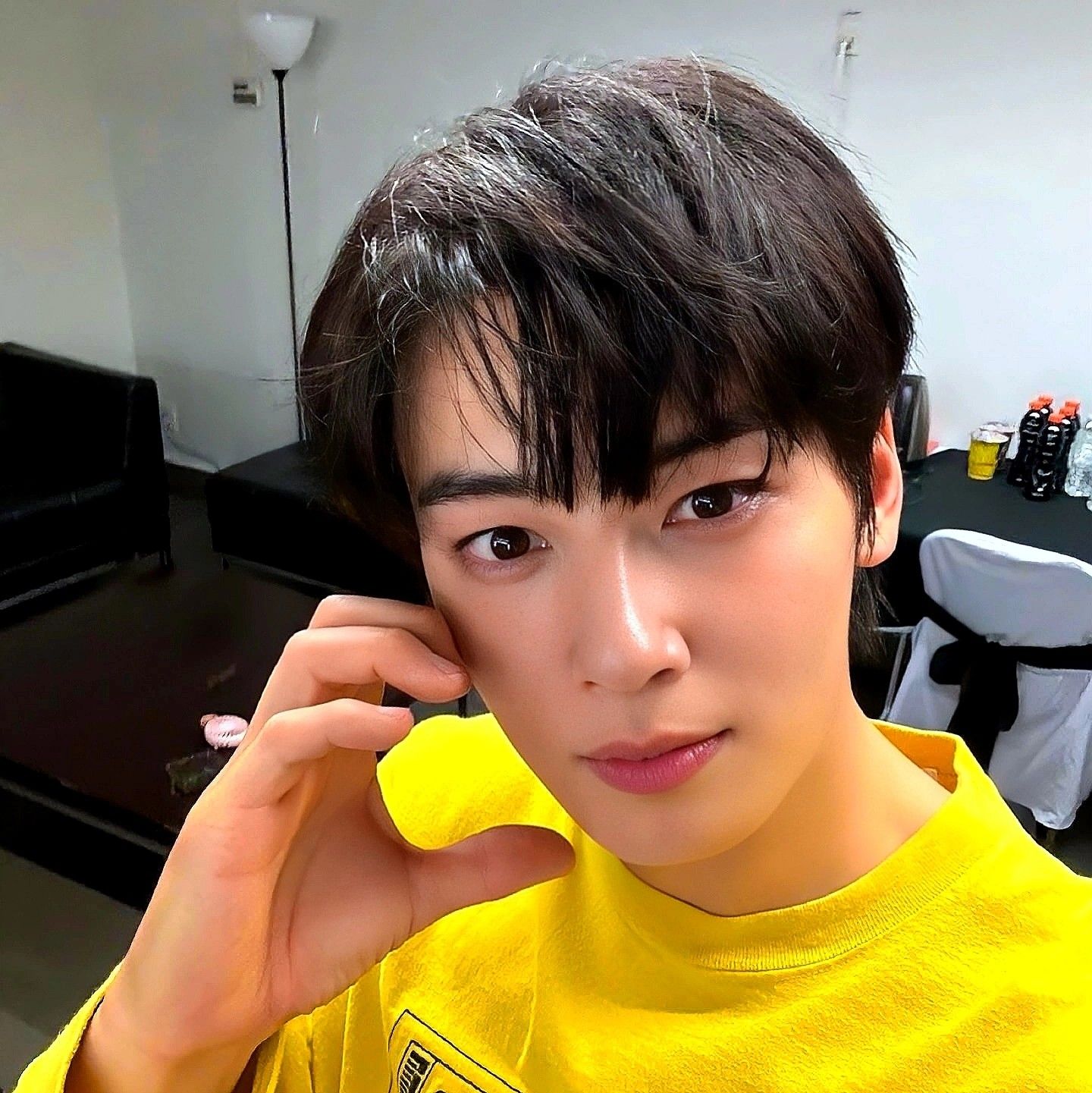 A moment captured by a fan of Cha Eunwoo