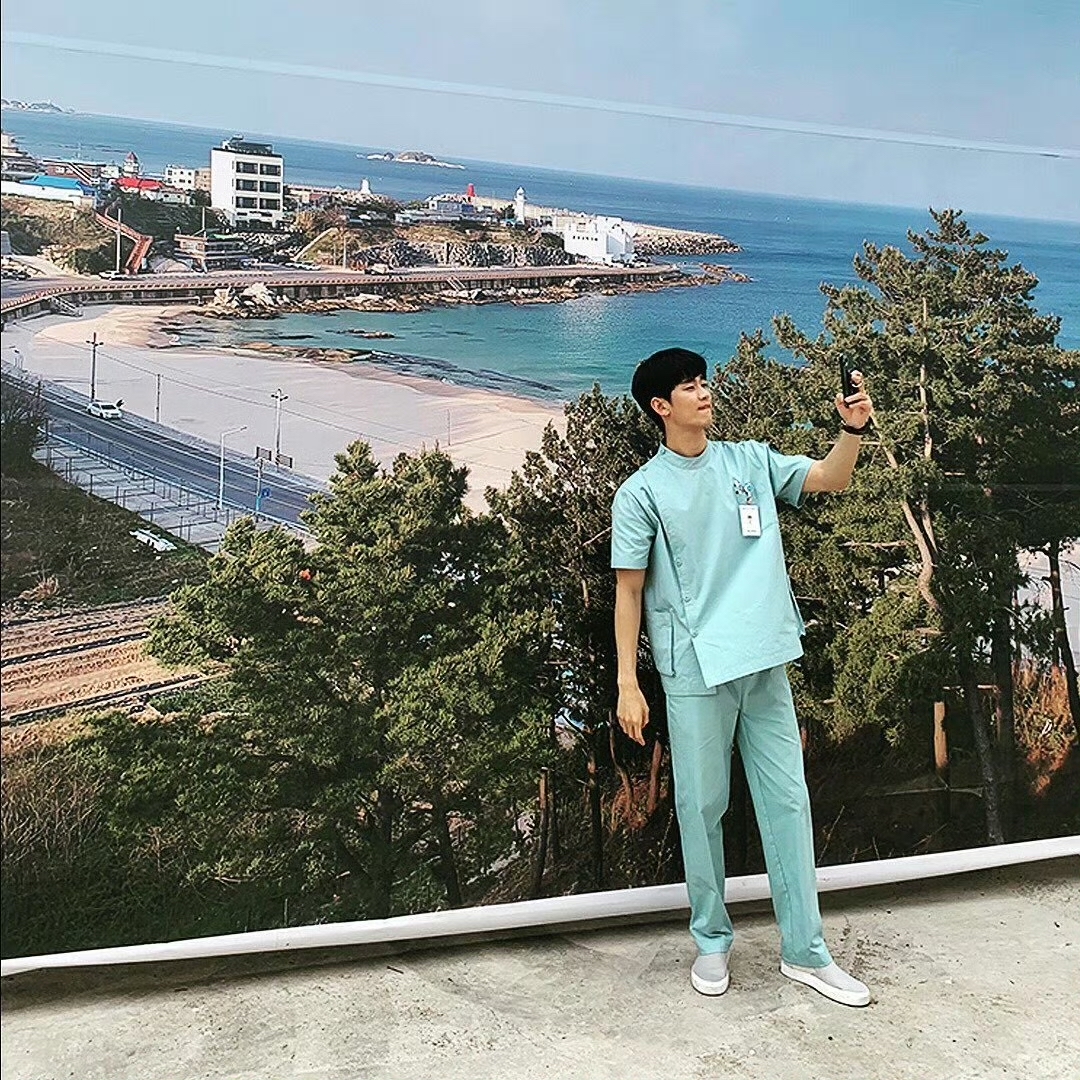 Behind-the-scenes cut of Kim Soohyun