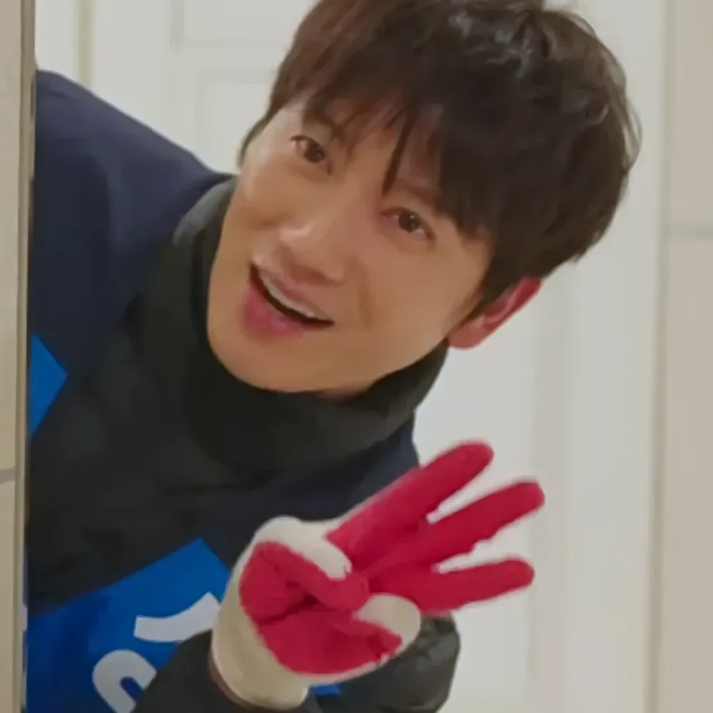 Latest photo of Ji Sung