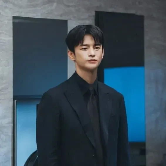 Latest photo of Seo Inguk