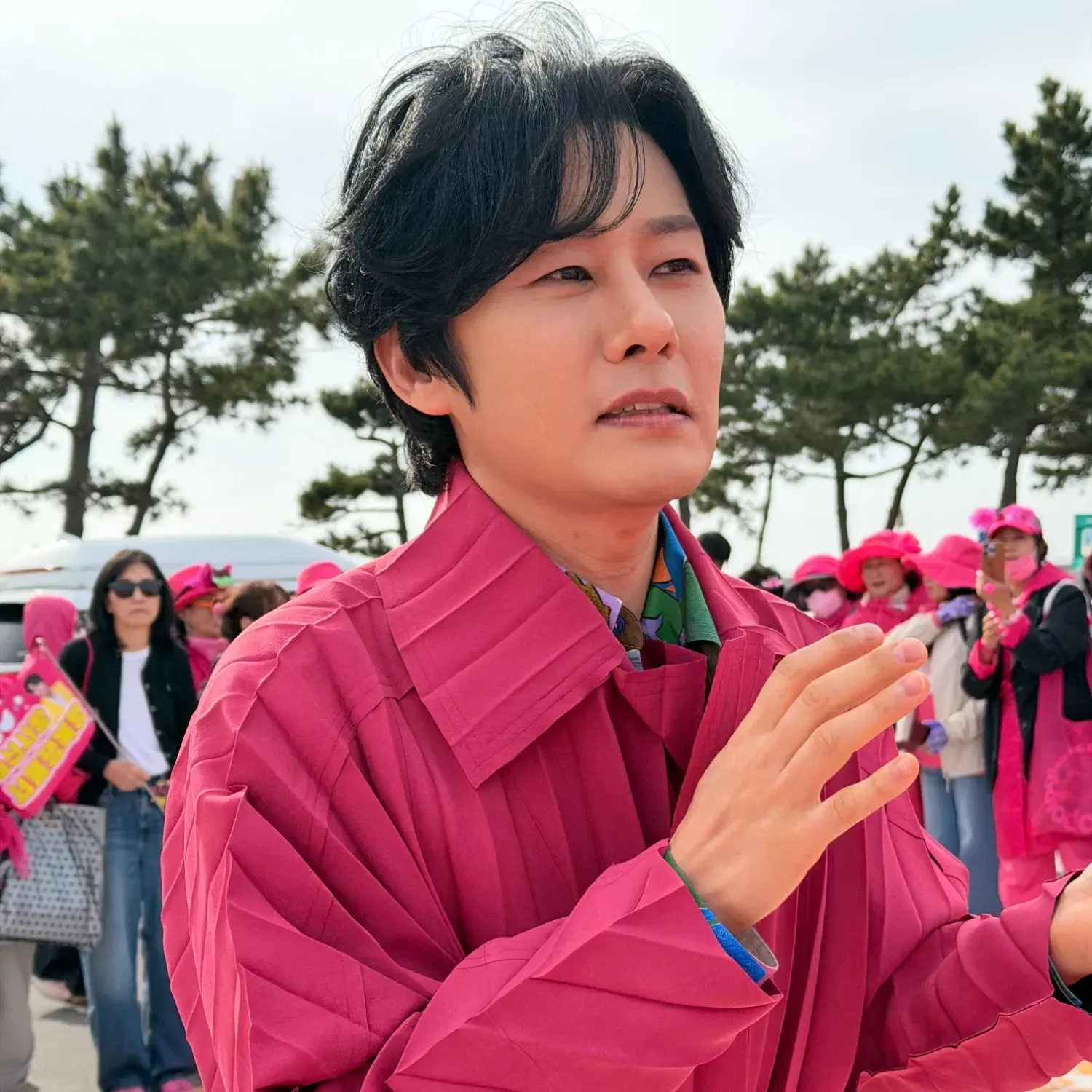 A moment captured by a fan of Kang Moonkyung