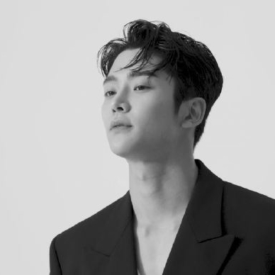 Foto terbaru dari Rowoon