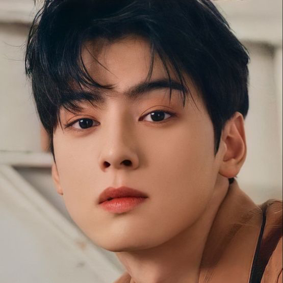 Behind-the-scenes cut of Cha Eunwoo