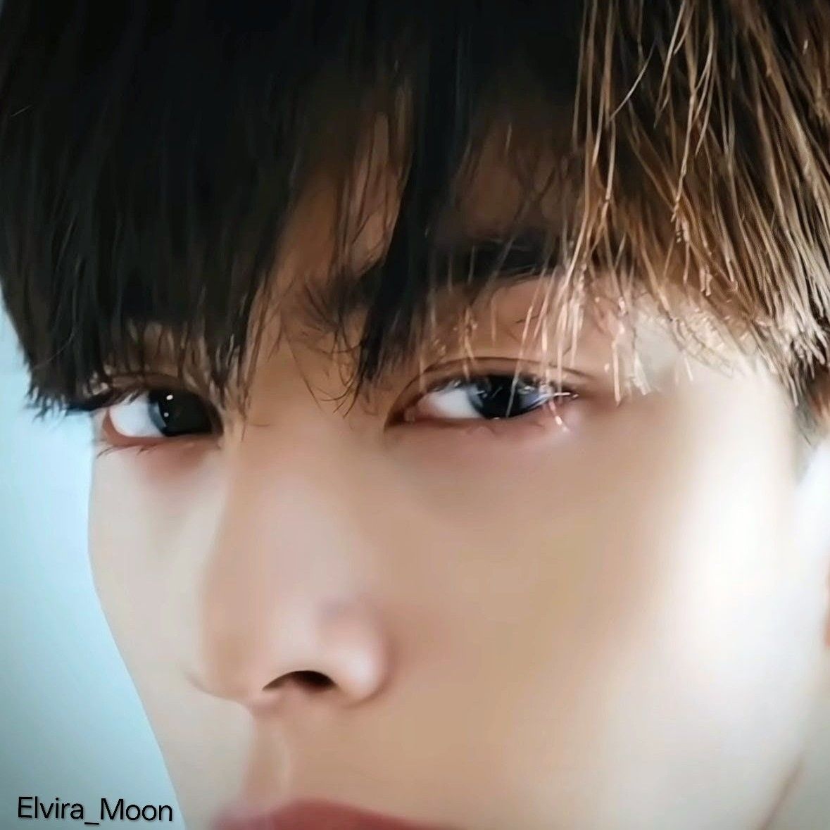 A moment captured by a fan of Cha Eunwoo