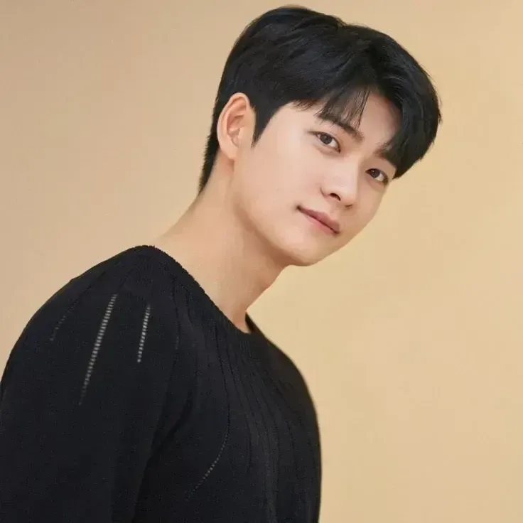 Behind-the-scenes cut of Kang Taeoh