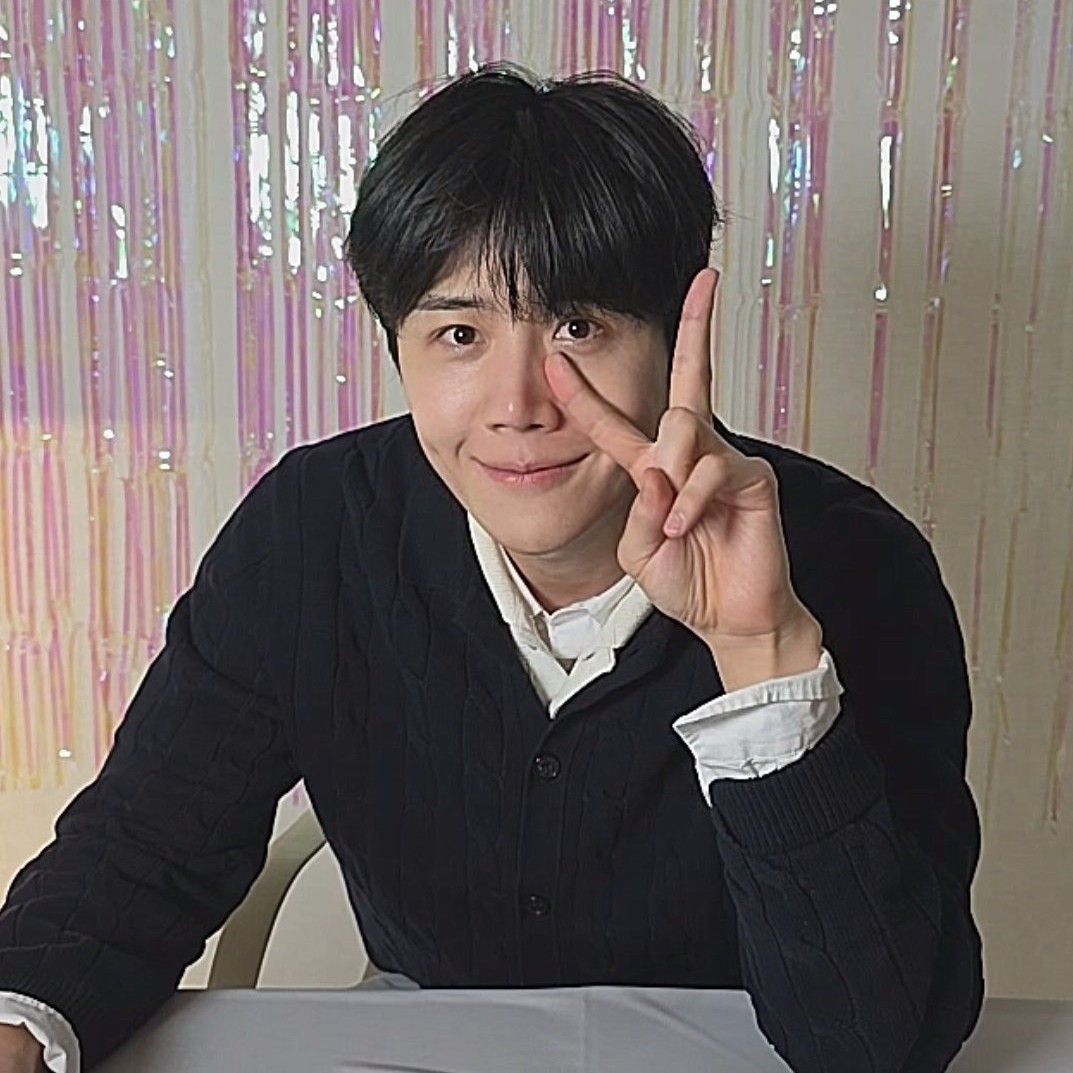 Behind-the-scenes cut of Kim Seonho