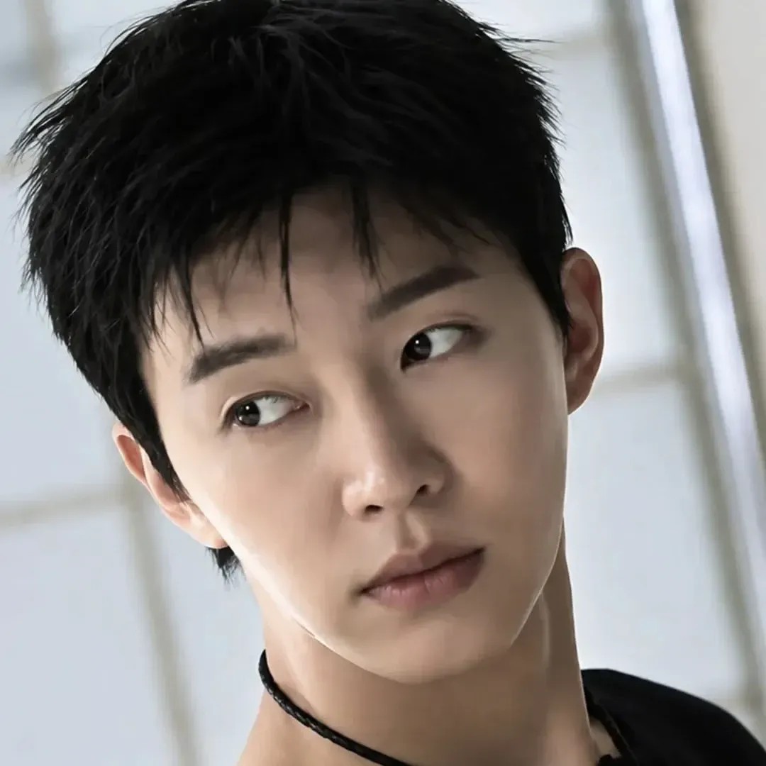 Cuplikan di balik layar dari Lim Youngwoong