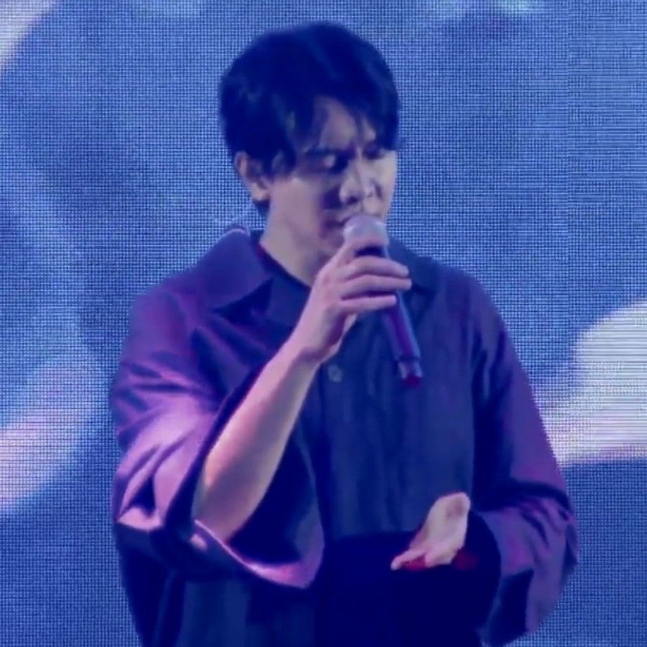 Foto terbaru dari Lee Seunggi