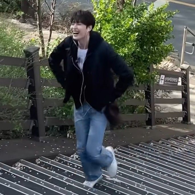 Latest photo of Lee Jongsuk