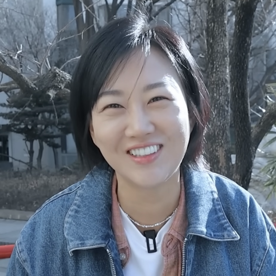 Behind-the-scenes cut of Jang Yoonjeong