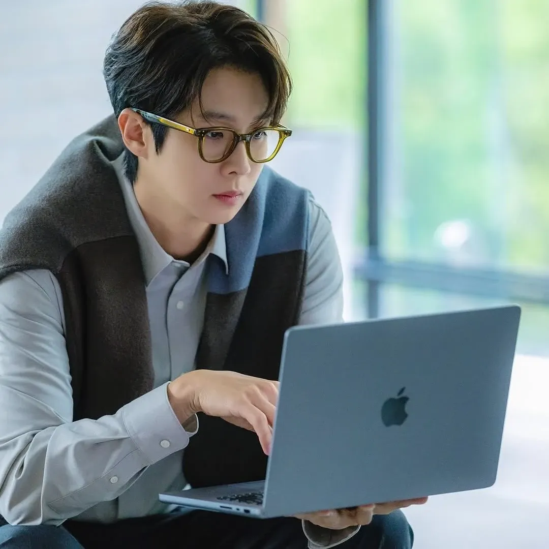 A moment captured by a fan of Choi Wooshik