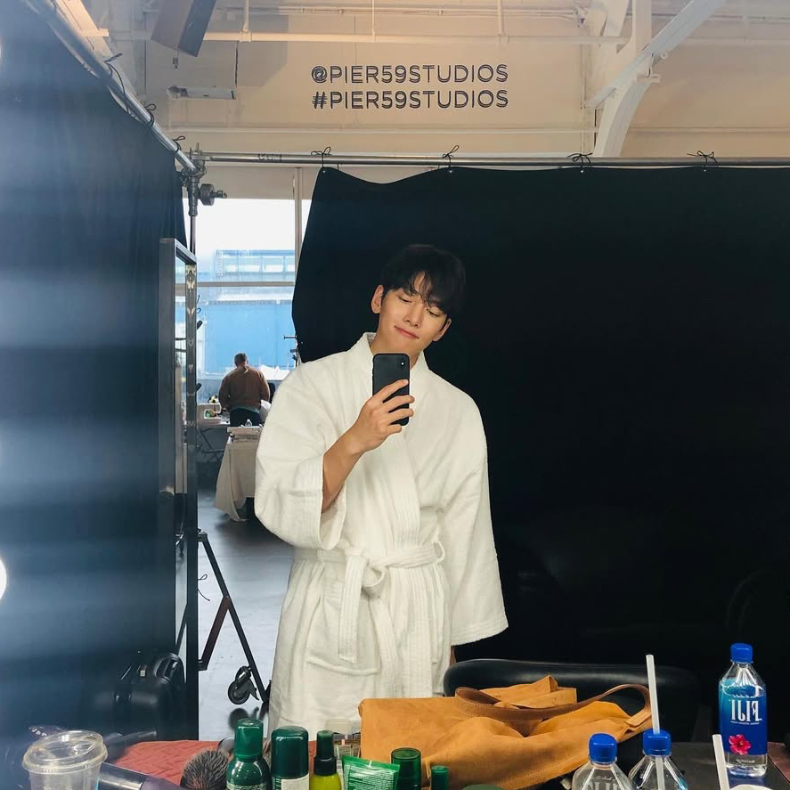 チ・チャンウクの最近の活動ショット