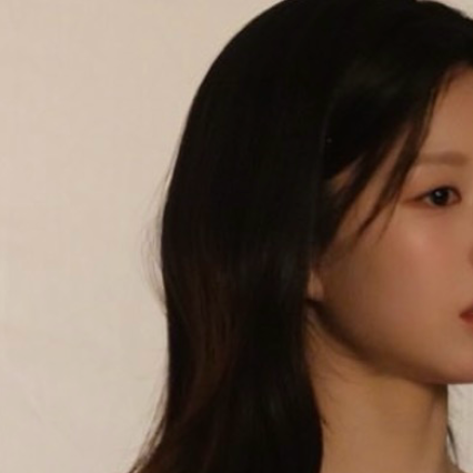 Behind-the-scenes cut of Go Younjung