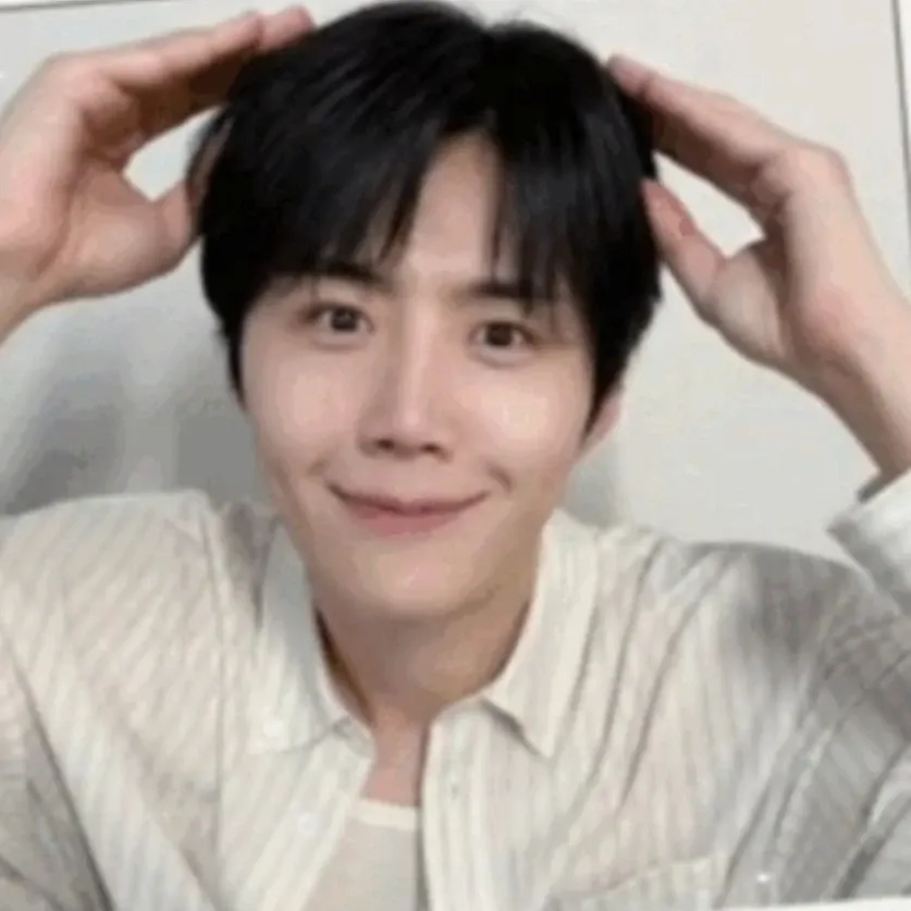 Foto kegiatan terbaru dari Kim Seonho