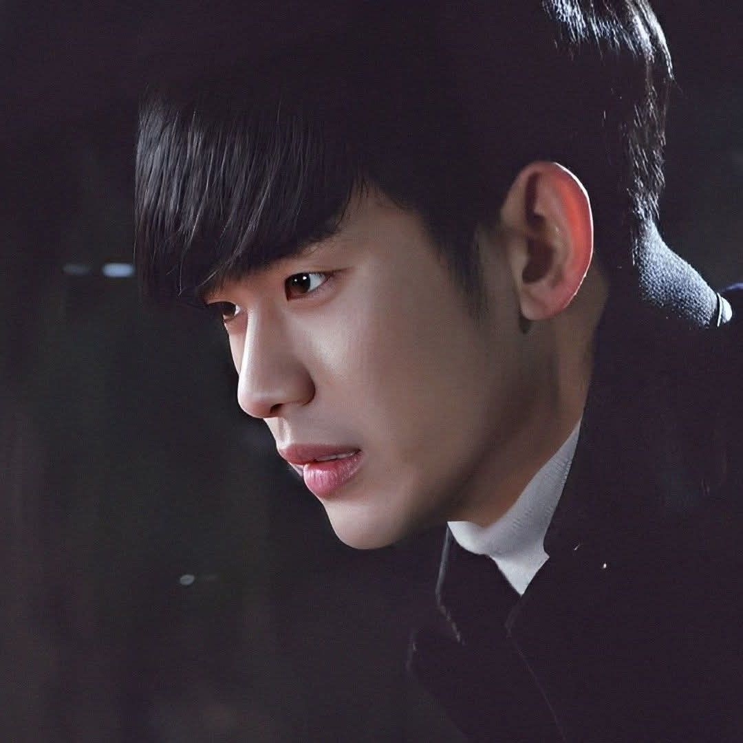 Foto kegiatan terbaru dari Kim Soohyun