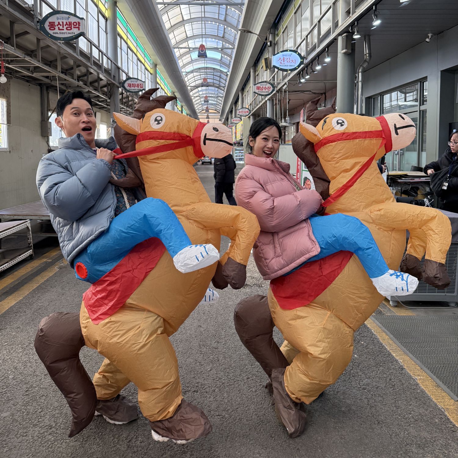 Cuplikan di balik layar dari Kang Hyeyeon