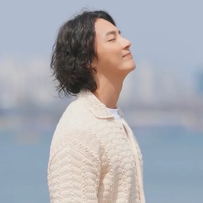 Latest photo of Yoon Shiyoon