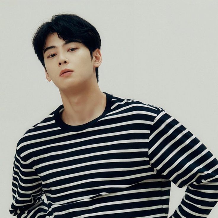 Latest photo of Cha Eunwoo