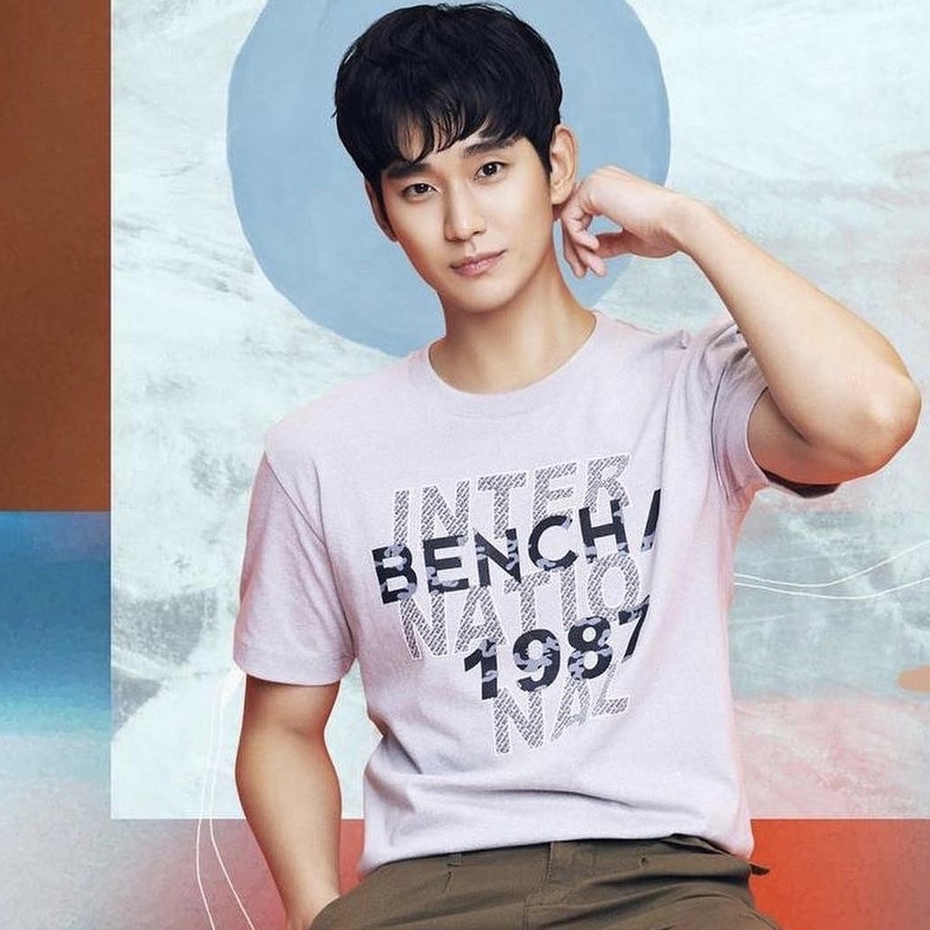A moment captured by a fan of Kim Soohyun