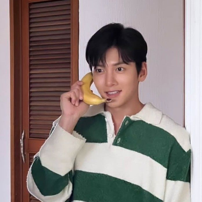 粉丝拍下的池昌旭瞬间