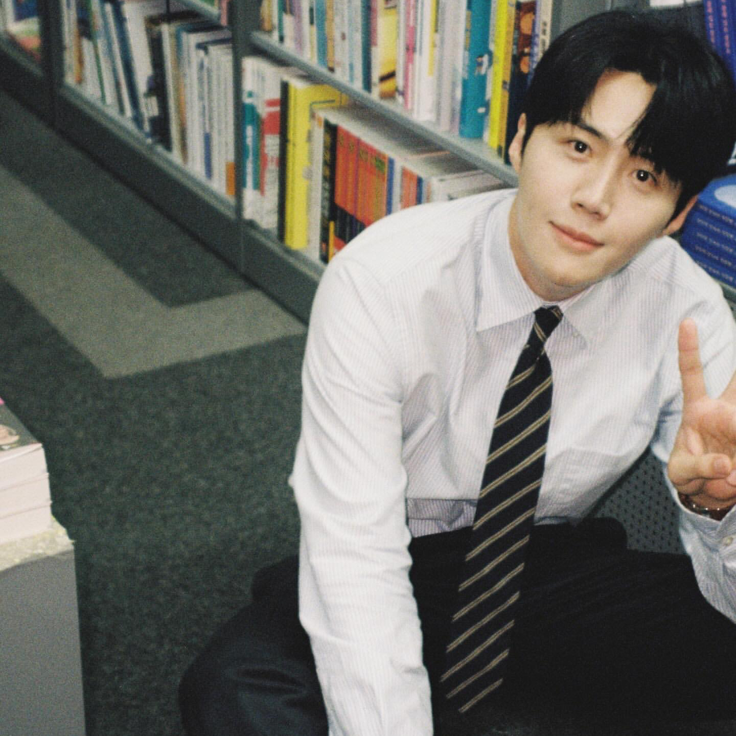 金宣虎的最新照片