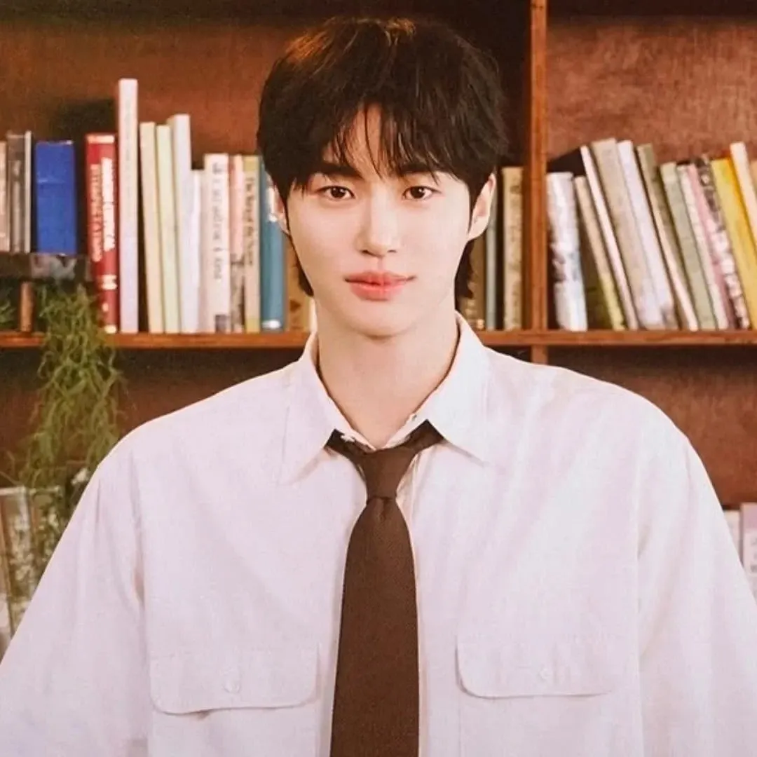 Latest photo of Byeon Wooseok