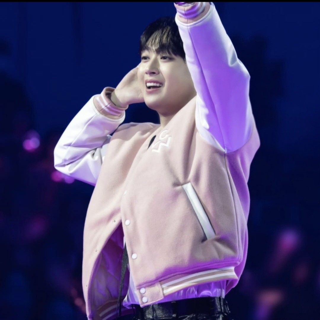 Momen yang diabadikan oleh penggemar Lee Chanwon