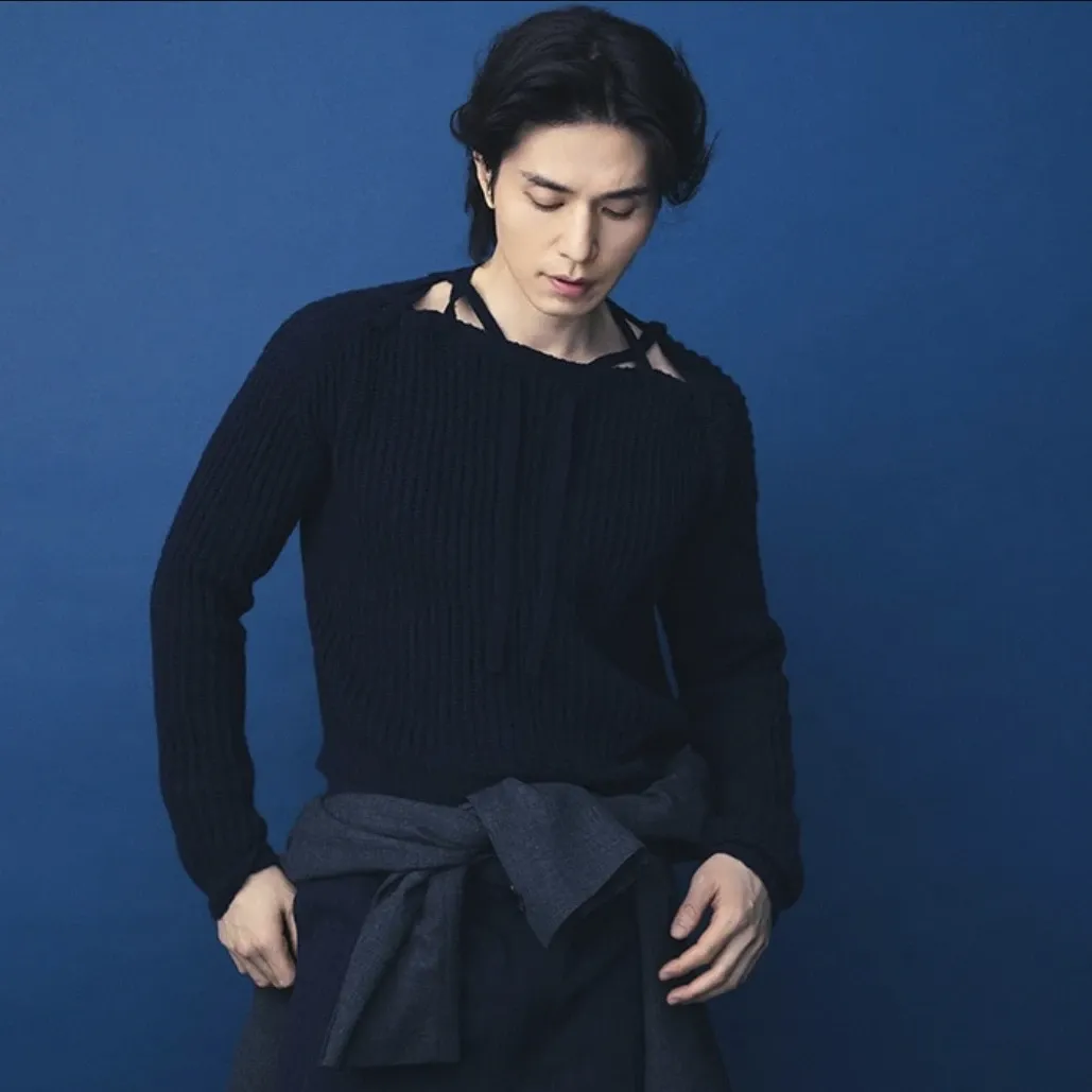 Behind-the-scenes cut of Lee Dongwook
