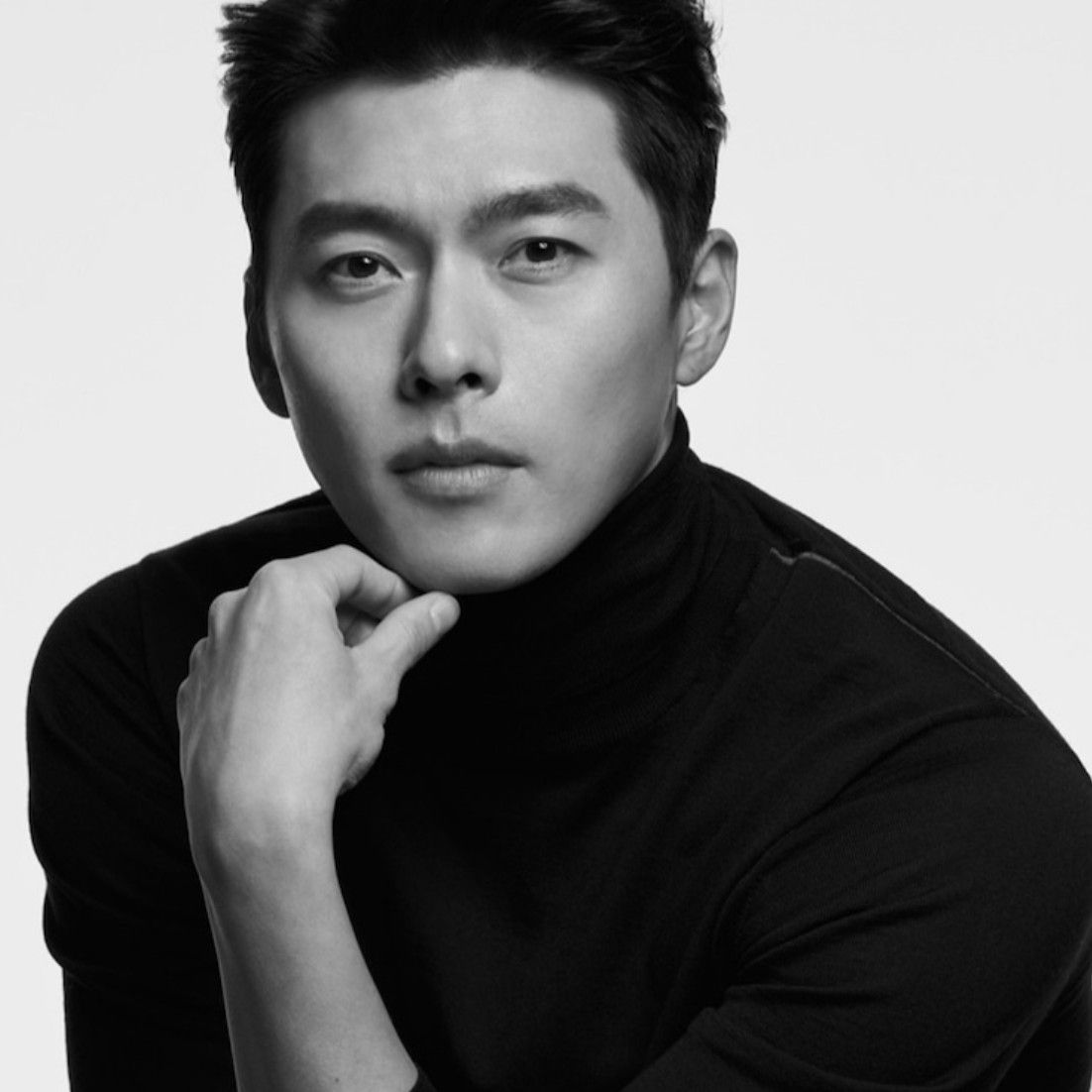 A moment captured by a fan of Hyun Bin