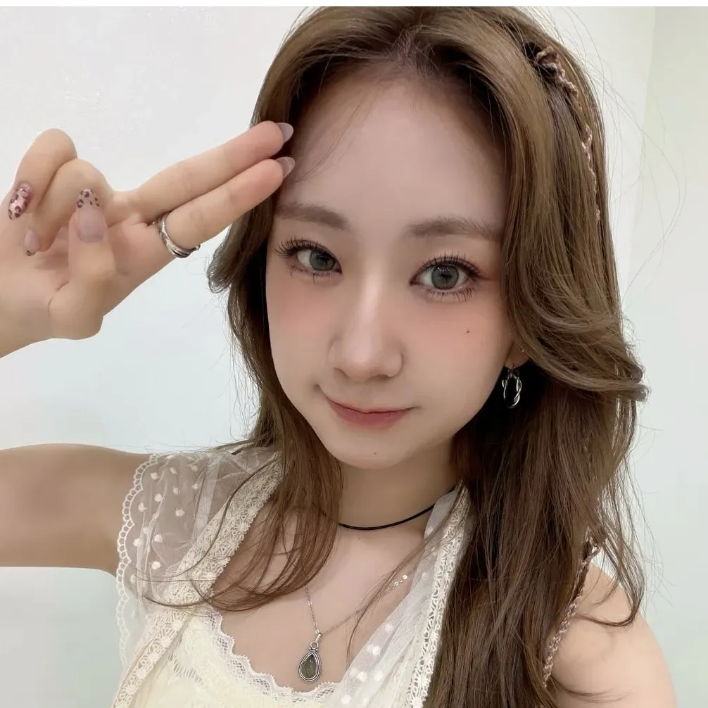 Recent activity shot of Jeon Yujin